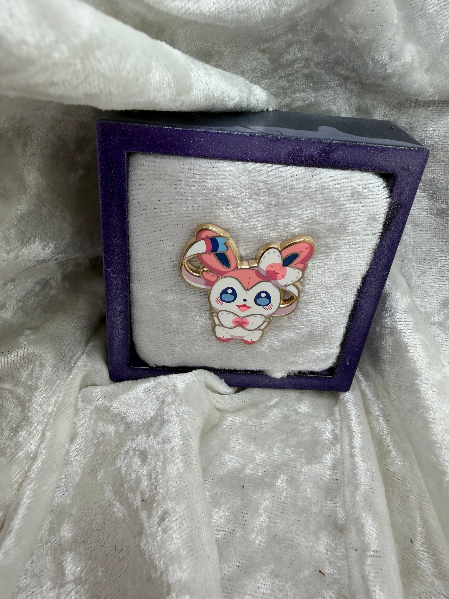 Fan made by PenguChan Studios PlushéMon Series 1 Sylveon approx 1.1 inch hard enamel pearl screen print companion pin single post blind bag 6/69 odds