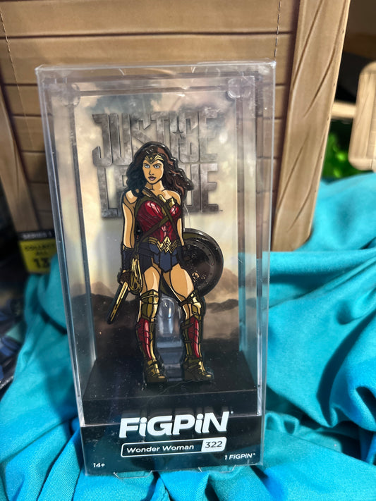 FiGPiN #322 Wonder Woman Justice League Locked