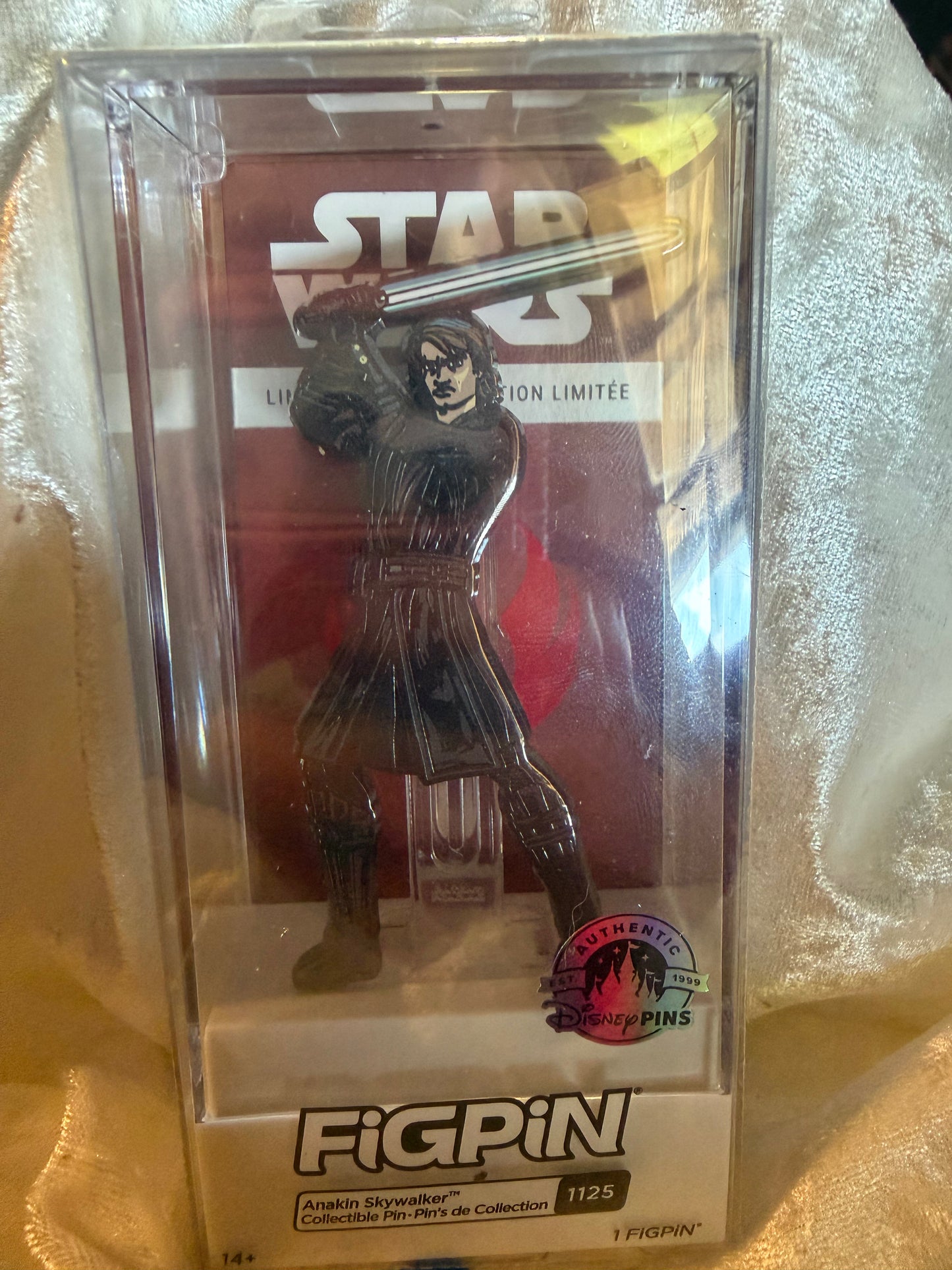 Anakin Skywalker FiGPiN #1125 Disney Parks Exclusive Star Wars collectible