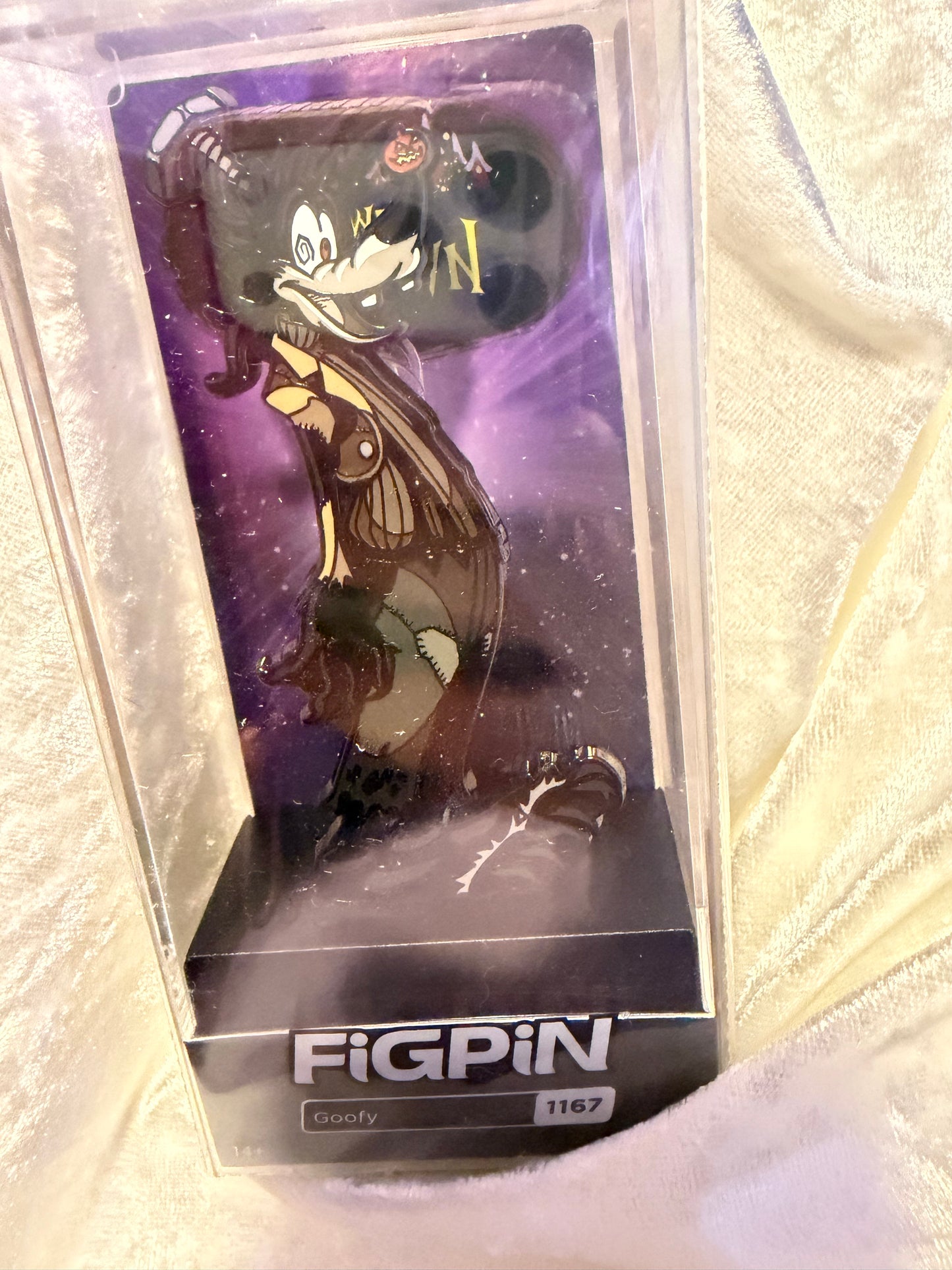 Goofy FiGPiN #1167 Kingdom Hearts Pops and Pins Exclusive Limited Edition 1000 collectible