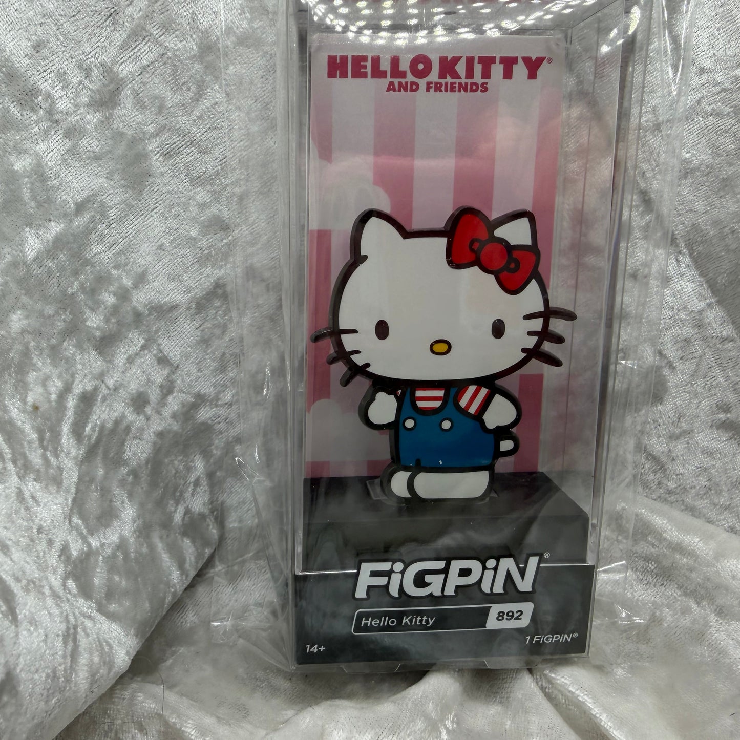 Hello Kitty and Friends FiGPiN #892 exclusive LE 1500 collectible pin in display box