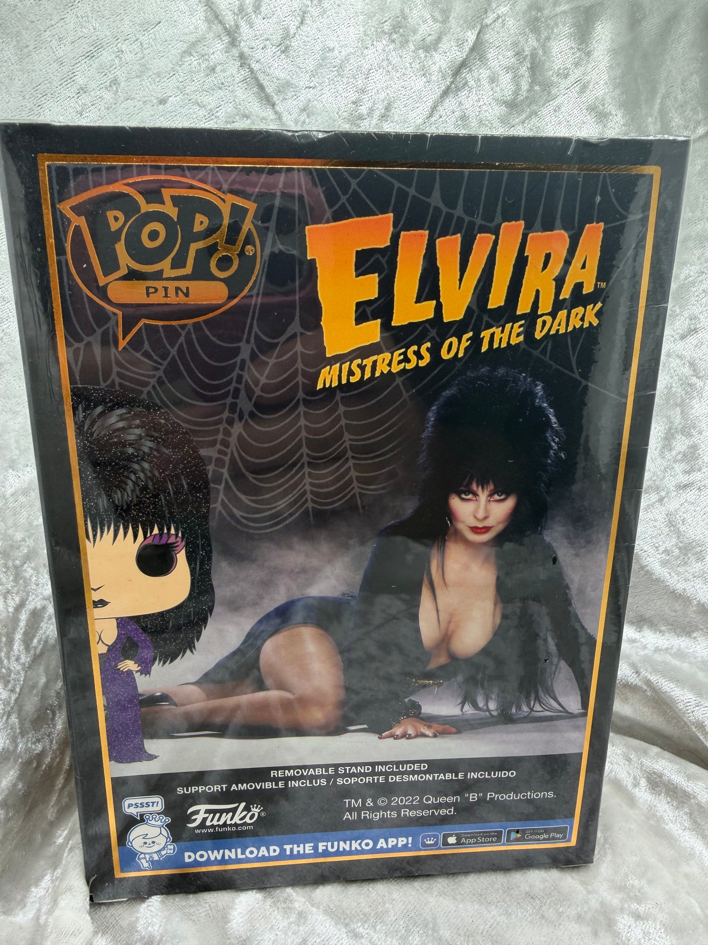 Elvira Funko Pop Pin LACC Loungefly Exclusive
