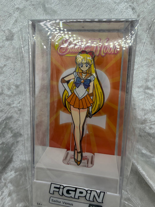 FiGPiN Sailor Moon Sailor Venus Glitter #1361 LA Comic Con Exclusive LE 500