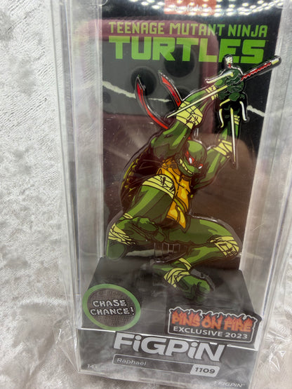 FiGPiN TMNT Teenage Mutant Ninja Turtles Raphael #1107 - Pins On Fire Exclusive Unlocked