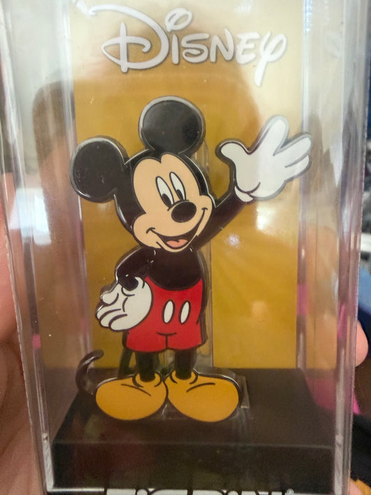 FiGPiN #976 Mickey Mouse Pin D23 Limited Edition 1000