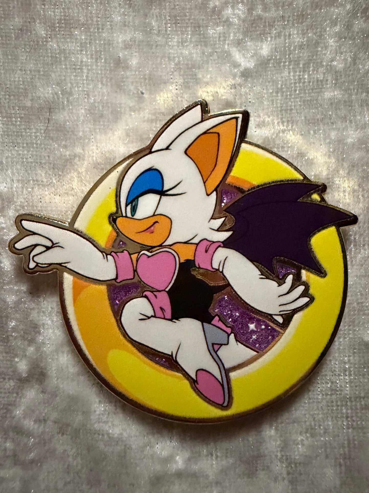 Sonic The Hedgehog Rouge Character Ring Blind Bag Series Enamel Pin Badge