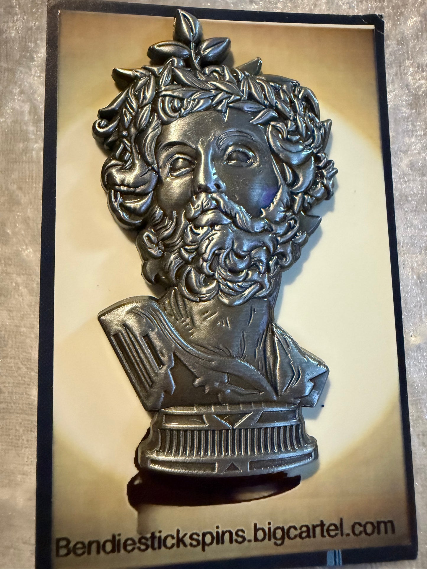 ANTIQUE SILVER KING CHESS PIECE PIN