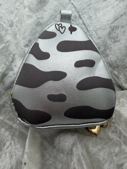 Fin Palz mini ITA bag shark keychain Tiger shark (silver with stripes)