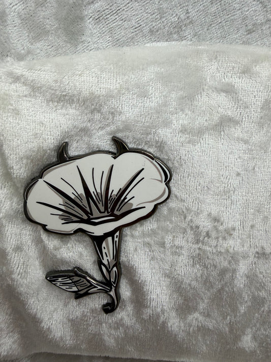 Devil Lilly in White LE 15 Pin - 2 Inch - Bendiesticks