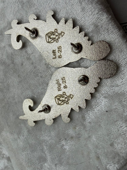 Wing Set of 2 LE 25 Pin Set - Silver on Black - Bendiesticks