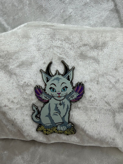 Skellie the Mouse Hunter LE 25 Pin | Designed by Bendiesticks