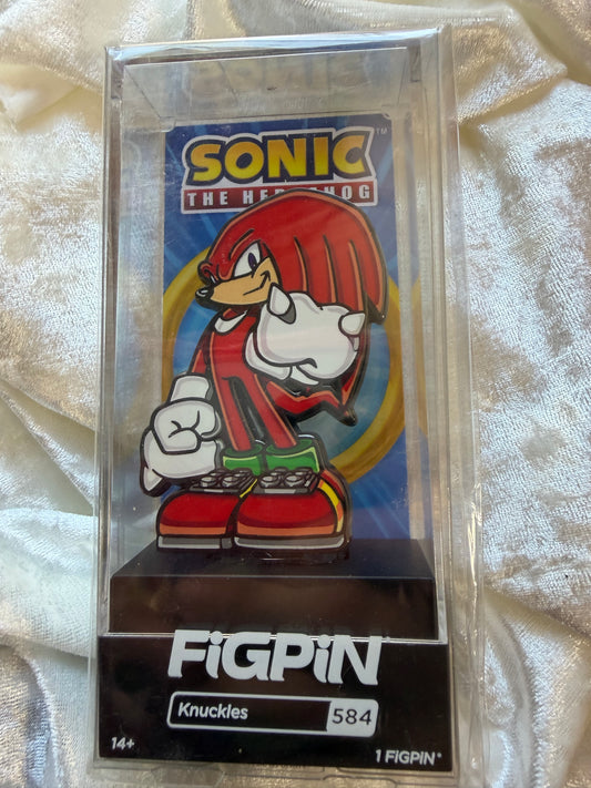 Knuckles FiGPiN #584 Sonic The Hedgehog LE 2000 collectible pin (2021 Release) in display box