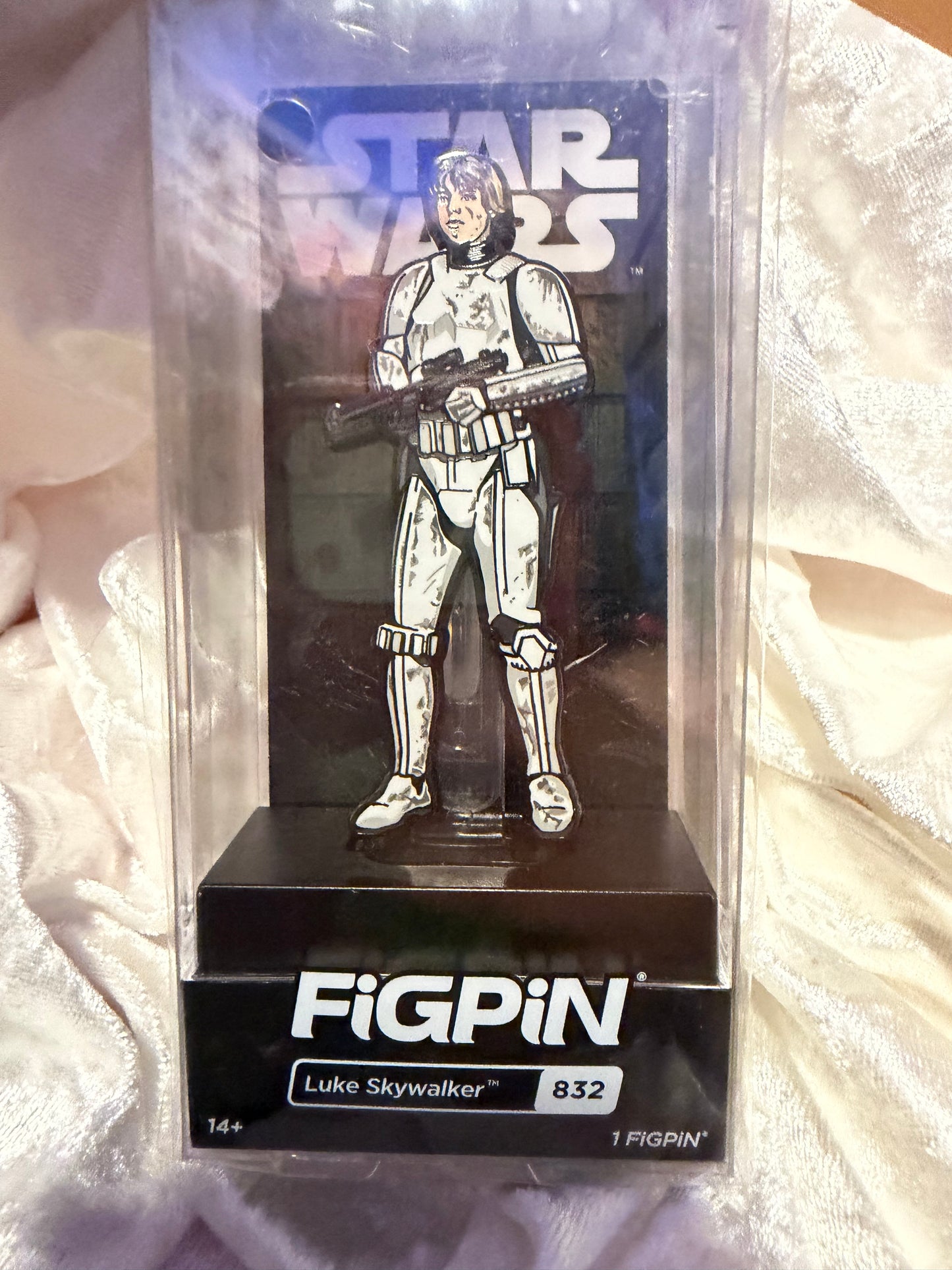 Luke Skywalker FiGPiN #832 Star Wars ECCC 2021 exclusive collectible pin