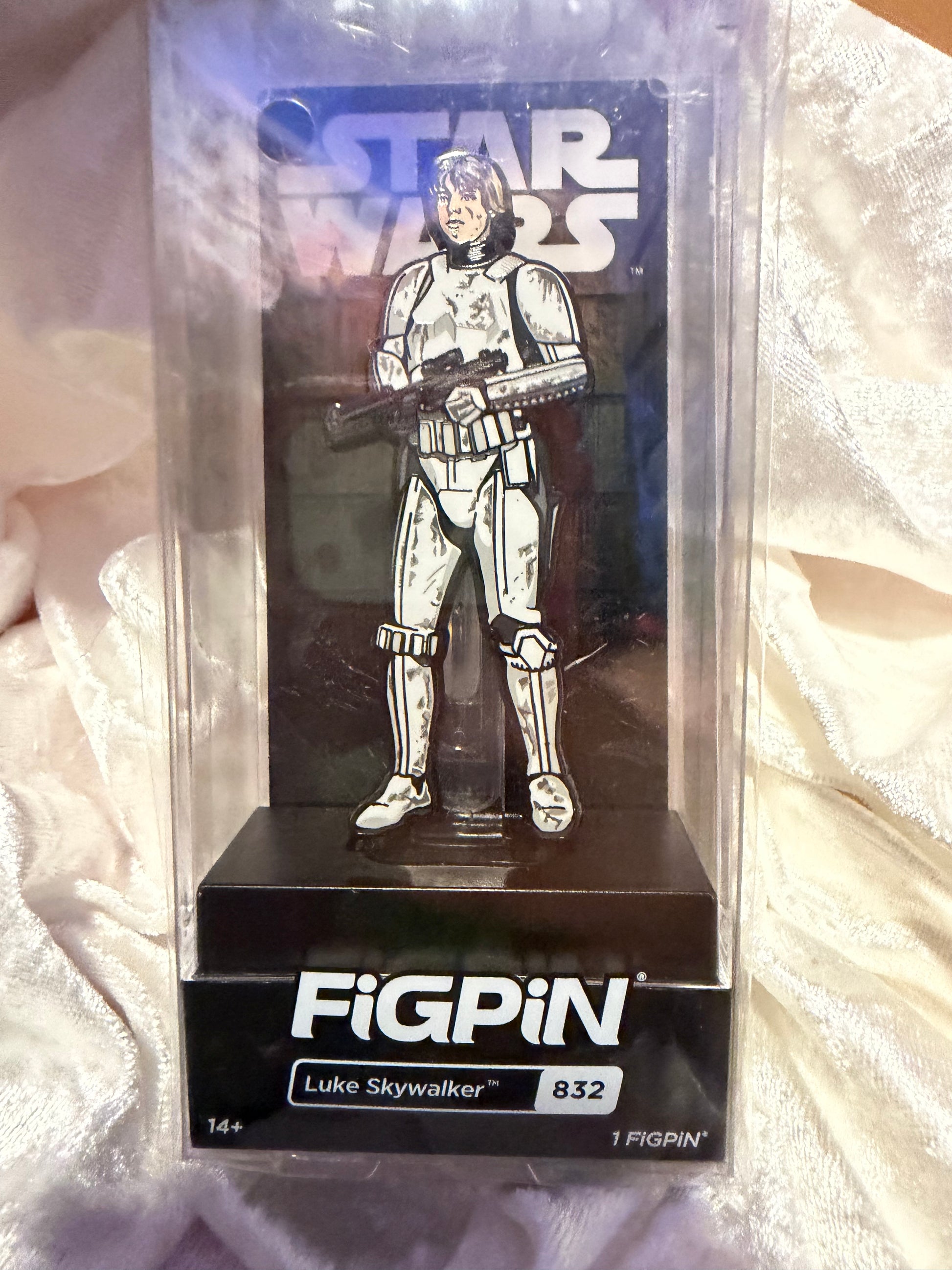 Luke Skywalker FiGPiN #832 Star Wars ECCC 2021 exclusive collectible pin