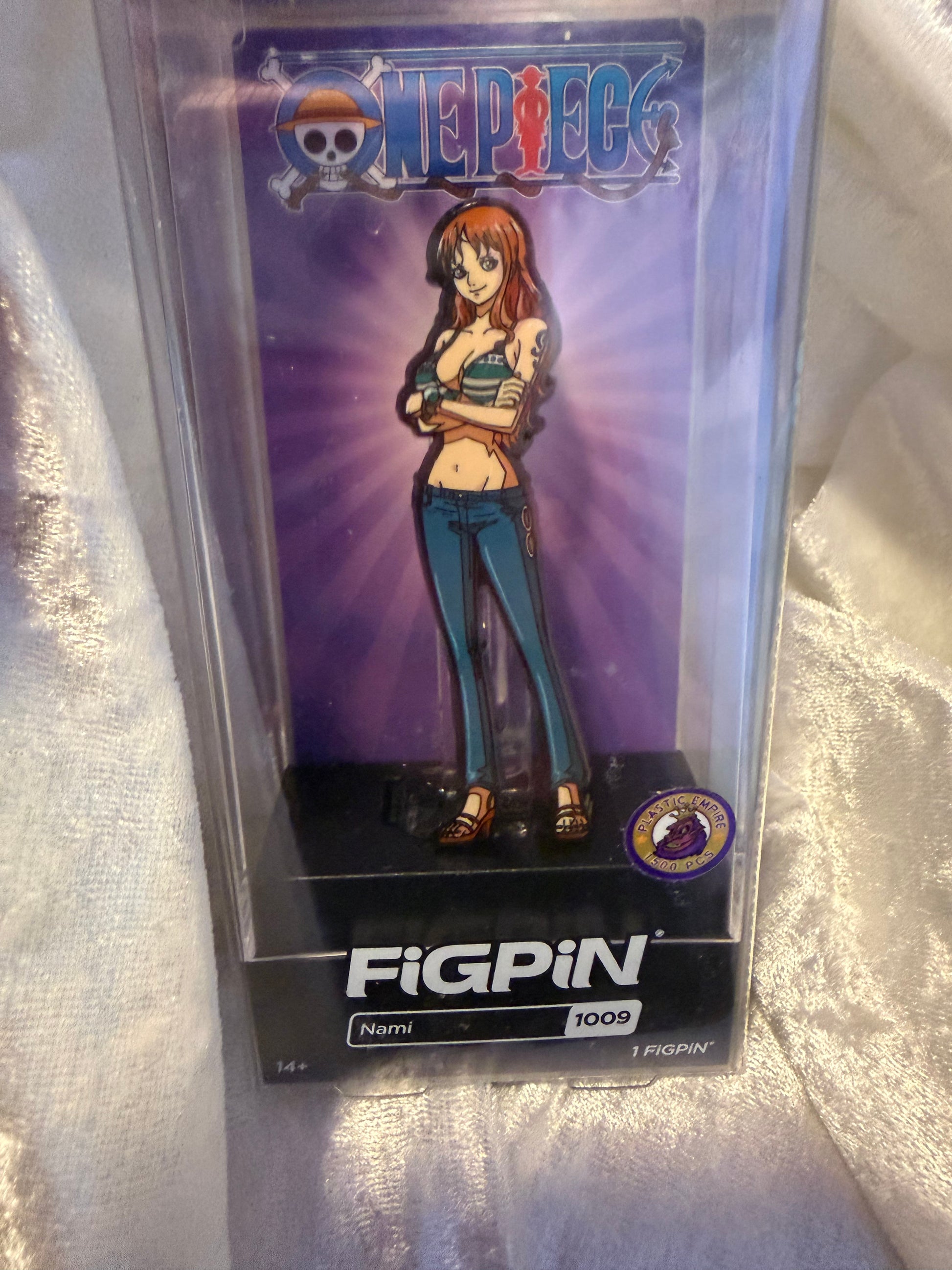 Nami FiGPiN #1009 One Piece Plastic Empire exclusive collectible pin