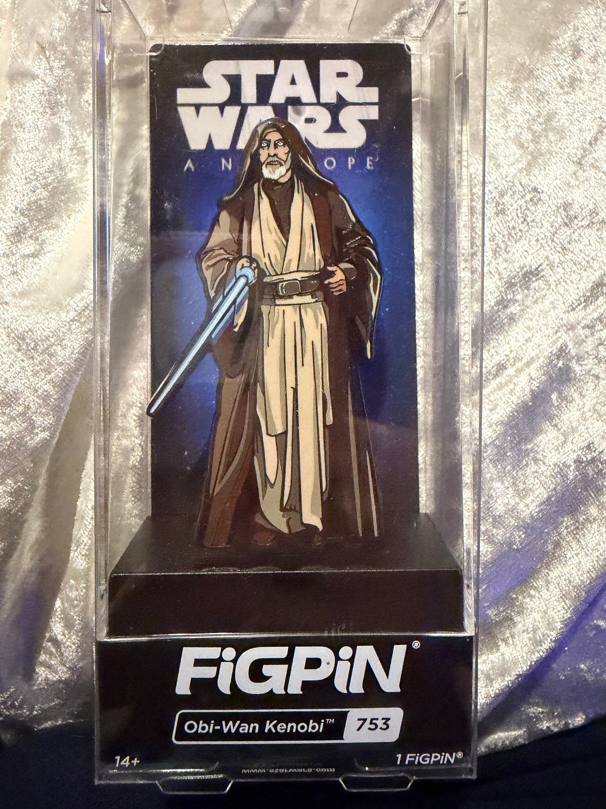 Obi-Wan Kenobi FiGPiN #753 Star Wars A New Hope LE 2000 collectible pin (The Orphanage Collection, great condition)