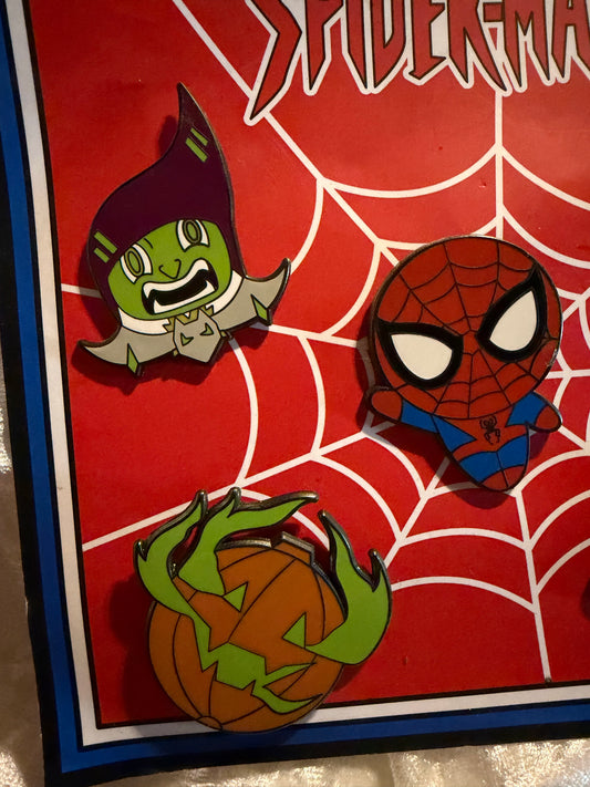 Rare 1.5'' Bendiesticks Spider-Man pin set, a must-have for Marvel fans.