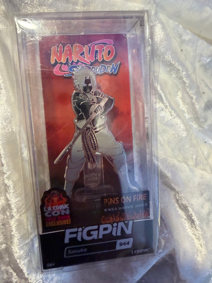 Sasuke FiGPiN #944 Naruto LACC exclusive collectible pin