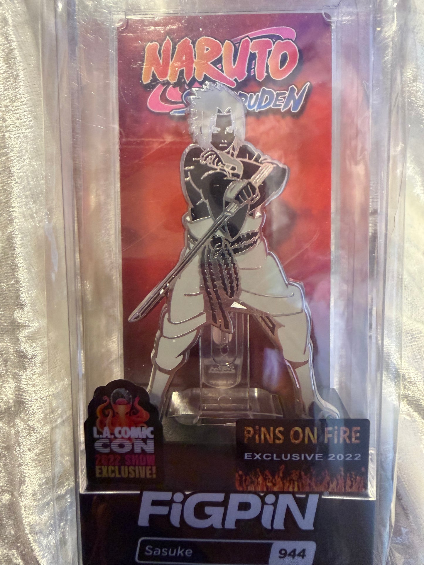 Sasuke FiGPiN #944 Naruto LACC exclusive collectible pin