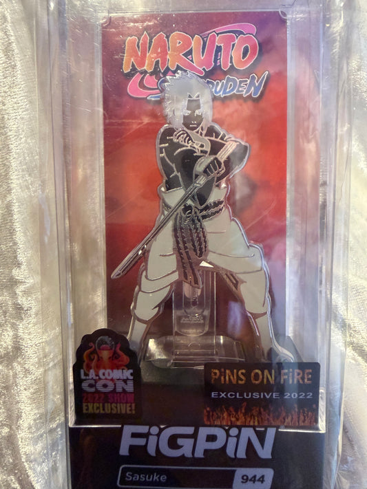 Sasuke FiGPiN #944 Naruto LACC exclusive collectible pin