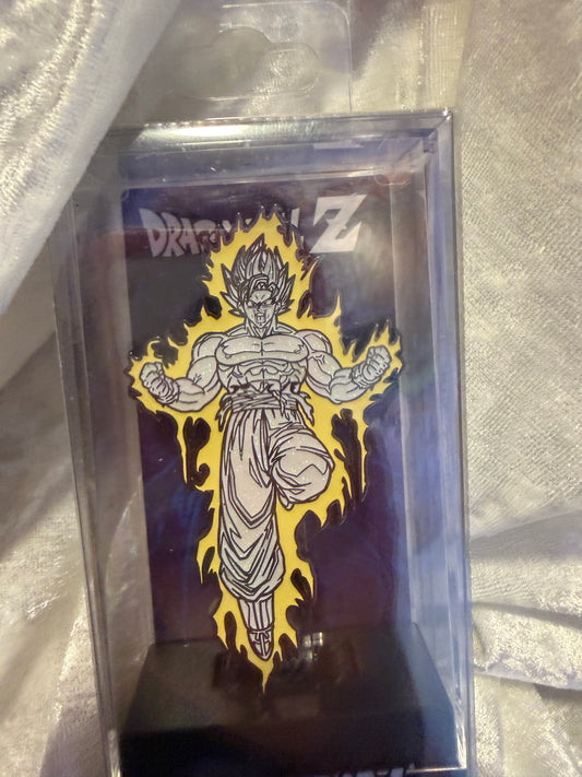 Super Saiyan Goku FiGPiN #1102 Dragon Ball Z NYCC 2022 exclusive glow collectible pin