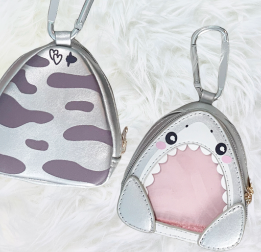 Fin Palz mini ITA bag shark keychain Tiger shark (silver with stripes)
