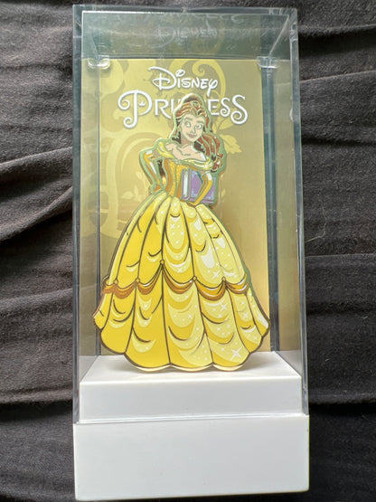 Belle FiGPiN From Box Set Le 500 #266 Locked
