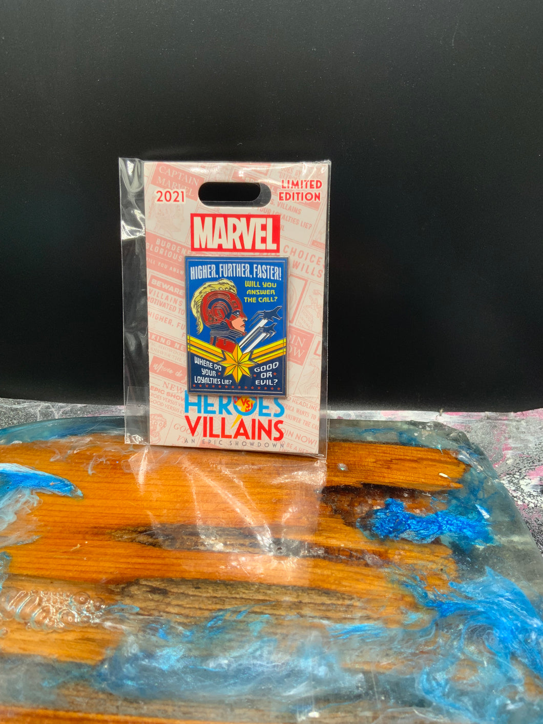 Disney Heroes Vs. Villains Captain Marvel LE 2000 Recruitment