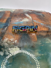 Load image into Gallery viewer, FiGPiN Logo Beach L31 UnLocked No Backer Card
